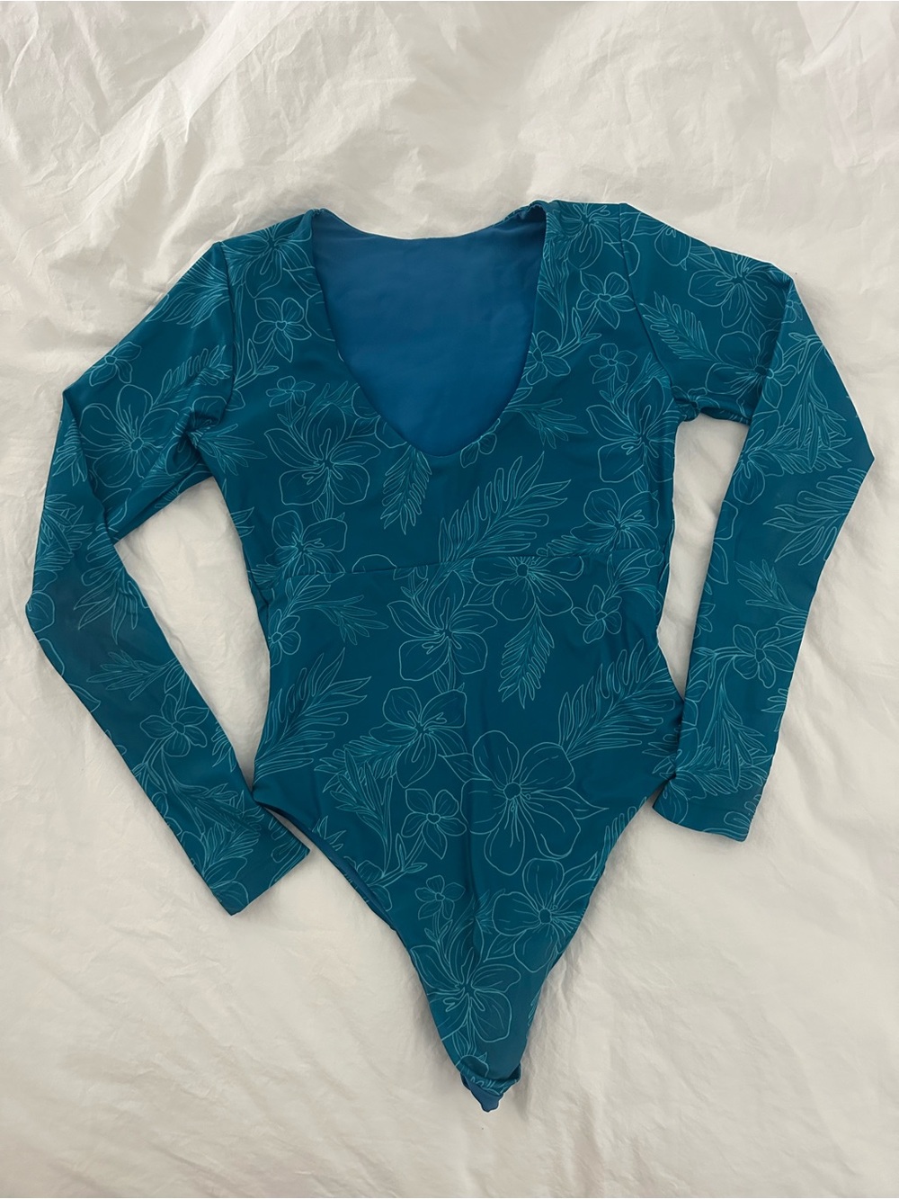 Long-Sleeve One-Piece Swimsuit Surf Suit - Picture 4 of 6